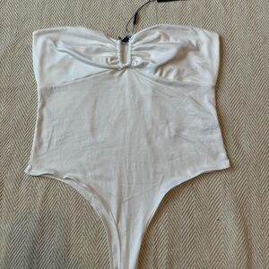 Fashion Nova strapless body suit